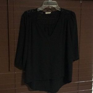 Every black 3/4 sleeve top
